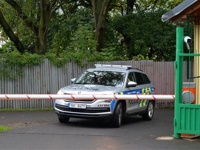Foto 4: Během několika minut se na místo dostavili zástupci Policie České republiky, foto: Vít Lukáš, Zoo Ústí nad Labem